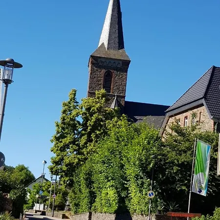 Vivanatura Eifelferienhaus Айнрур